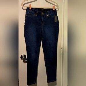 Dark indigo skinny jeans